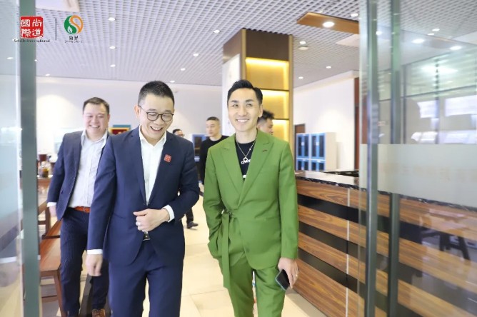 熱烈歡迎阿瑪仕集團(tuán)肖董一行蒞臨尚道國際尚昇生物考察交流